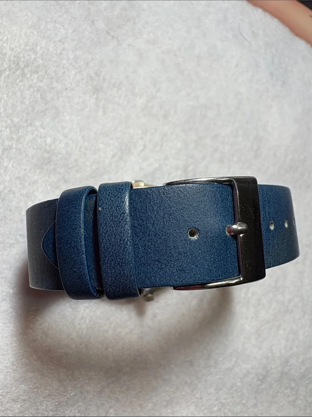 “L.E.I.”-Blue Women's Fashion Watch - Sleek Casual Timepiece. Needs 377 Battery.